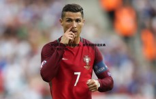 斗球体育直播-斯帕莱蒂23年遗憾缺席，那不勒斯夺冠庆典留下最大心结